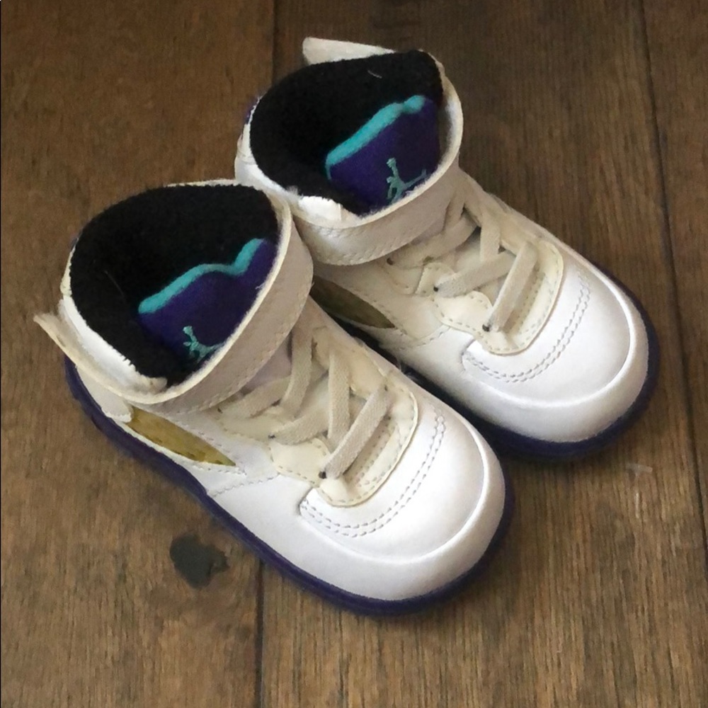 Nike Air Jordan Retro V toddler shoes 4C.